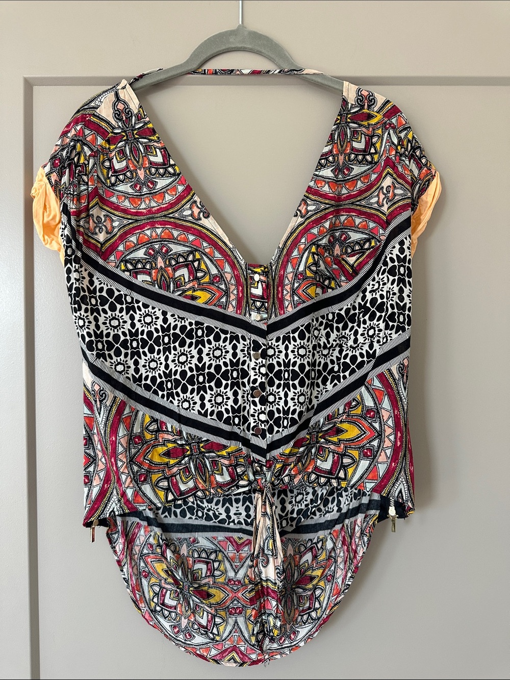 bebe Multicolor Mandala V-Neck Tie-Front Blouse